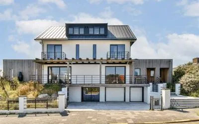 Vrijstaande woning te koop: Ir G Friedhoffplein 16, Brederode- Gerkestraat e.o. Zandvoort