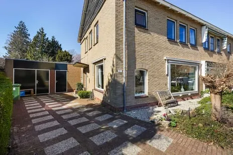 Twee-onder-één-kap te koop: Irenelaan 21, Dorp Zoetermeer
