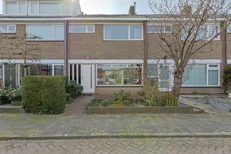 Terraced house for sale: Irenelaan 6, Nieuwkoop Nieuwkoop