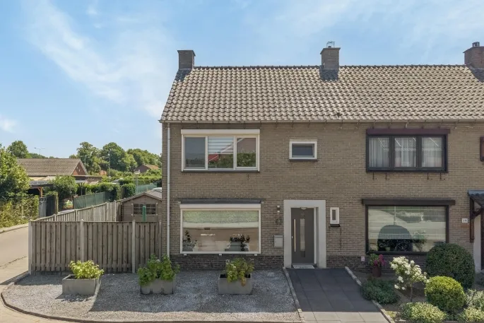 Hoekwoning te koop: Irenestraat 12, Velden-West Velden