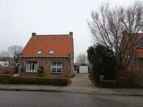 Twee-onder-één-kap te koop: Irenestraat 24, t Zand-West- en -Zuid 'T Zand