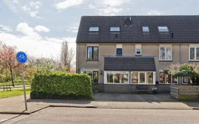 Hoekwoning te huur: Irenestraat 28, Aalsmeer