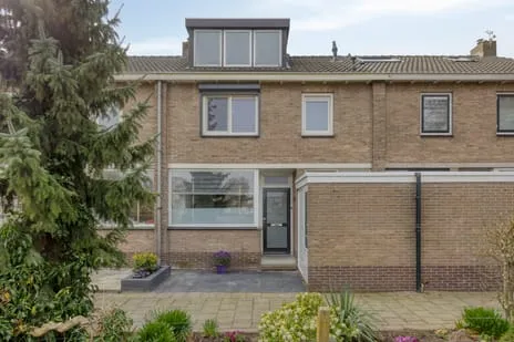 Tussenwoning te koop: Irenestraat 30, Lekkerkerk