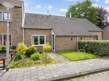 Tussenwoning te koop: Irenestraat 6, Sebaldeburen Sebaldeburen