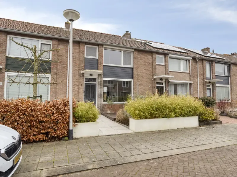Tussenwoning te koop: Irenestraat 7, Rhoon