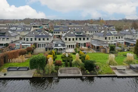 Tussenwoning te koop: Irislaan 47, Meerwijk De Kwakel
