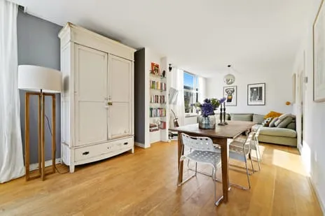 Appartement te koop: Irisplein 17, Bloemenbuurt-Oost 'S-Gravenhage