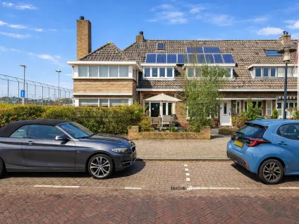 Tussenwoning te koop: Irisplein 2, Middengebied Midden Noordwijk