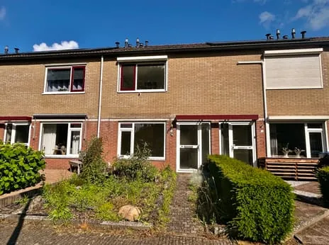 Tussenwoning te koop: Irisstraat 19, Oldebroek
