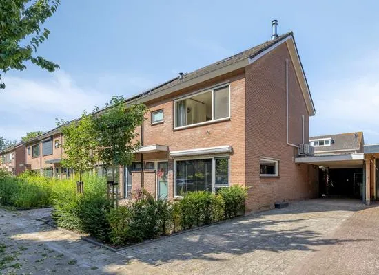 Corner house for sale: Irisstraat 22, Liefkenshoek Heteren