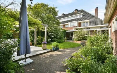 Hoekwoning te koop: Irisstraat 3, Bloemenbuurt Bussum