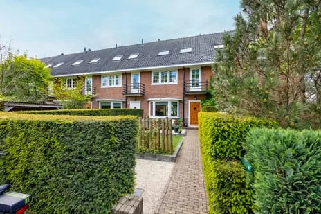 Tussenwoning te koop: Irisstraat 4, Bloemenbuurt Bussum