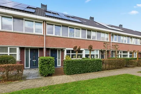 Tussenwoning te koop: Isa van Eeghenlaan 7, Waterwijk Beverwijk