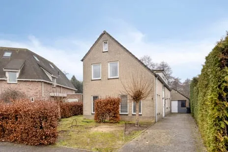 Vrijstaande woning te koop: Isaac Tirionplein 33, Besoyen Waalwijk