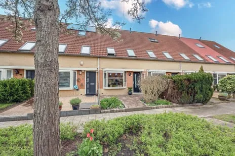 Tussenwoning te koop: Isadora Duncanweg 55, Danswijk Zuidoost Almere
