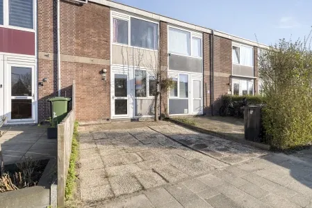 Tussenwoning te koop: Isoldestraat 14, Hoogvliet Rotterdam