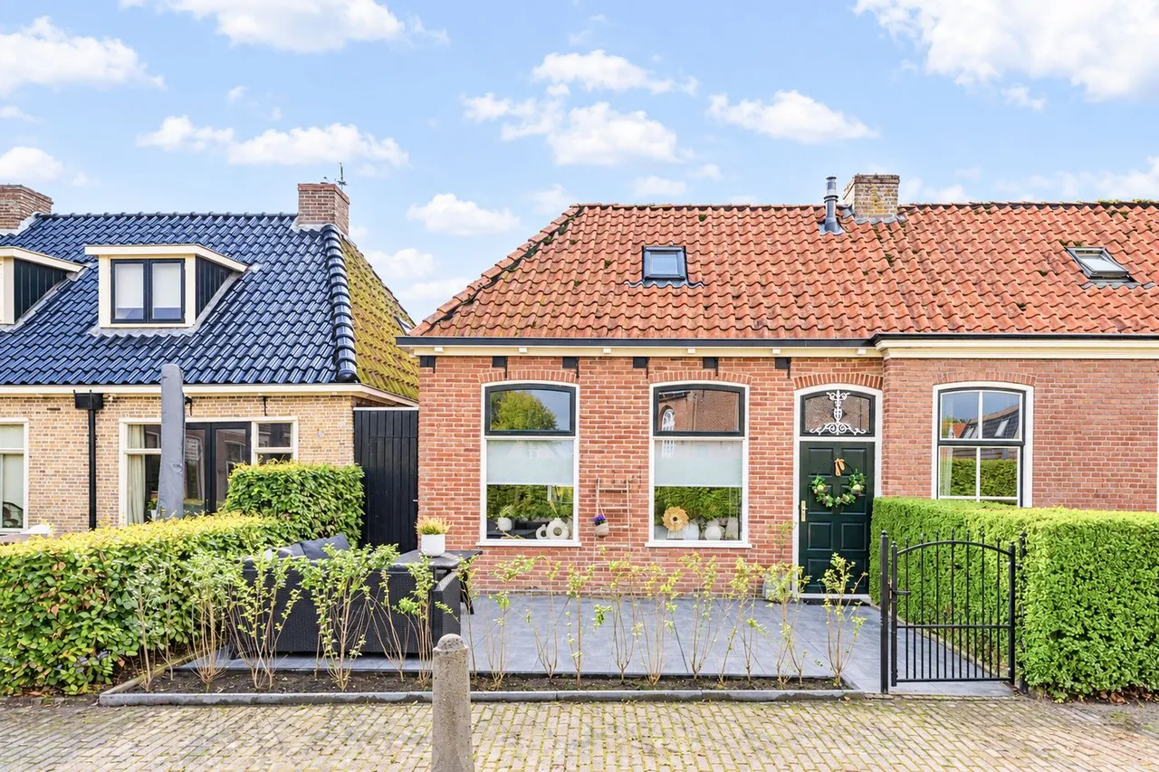 Twee-onder-één-kap te koop: It Fliet 6, Earnewâld