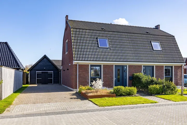 Twee-onder-één-kap te koop: It Binnenpaad 8, Minnertsga Noord Minnertsga