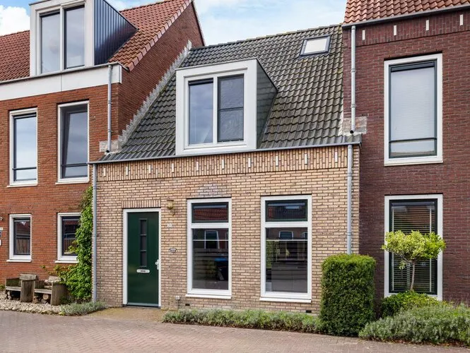 Tussenwoning te koop: It Bûthús 21, Leeuwarden