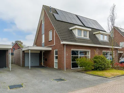 Twee-onder-één-kap te koop: It Diel 5, Oentsjerk Oentsjerk