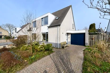 Twee-onder-één-kap te koop: it Helmhout 14, Nijehaske Heerenveen