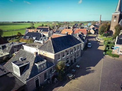 Hoekwoning te koop: It Plein 2, Easterlittens