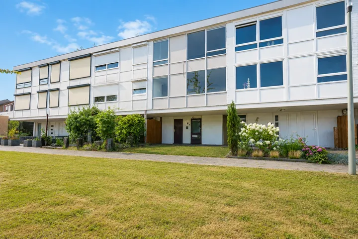 Tussenwoning te koop: Italiëlaan 18, Uterweg Heerlen