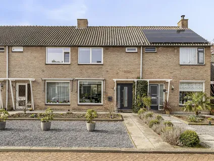 Tussenwoning te koop: J.C. Bulkstraat 6, Botanicusbuurt Boskoop