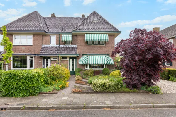 Twee-onder-één-kap te koop: J G Heuthorststraat 25, De Happert - Leerinkstraat Doetinchem
