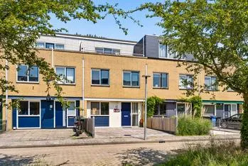 Tussenwoning te koop: J. Greshoffstraat 15, Literatuurwijk Midden-oost Almere