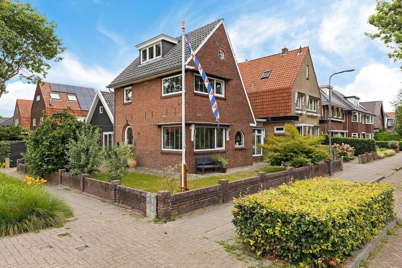Vrijstaande woning te koop: J H Kruisstraat 2, Heerenveen