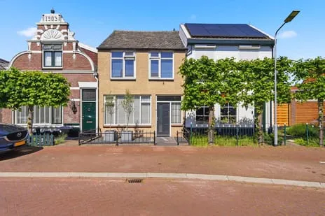 Tussenwoning te koop: J.I. Sandersestraat 9, Kern Oost-Souburg West Oost-Souburg