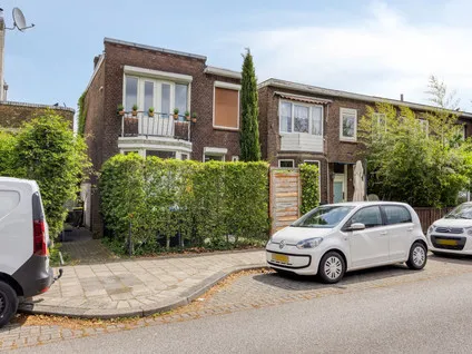 Vrijstaande woning te koop: J.J.A. Goeverneurstraat 2, Krispijnse Driehoek Dordrecht