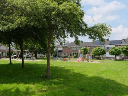 Tussenwoning te koop: J.J. van Deinselaan 31, Vriezenveenseweg en omgeving Haghoek West Almelo