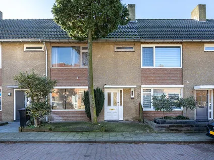 Tussenwoning te koop: J.J. Verbeetenstraat 8, Hoge Akker Best