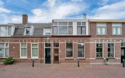 Tussenwoning te koop: J.W.C. Bloemstraat 29, Alphen Aan Den Rijn