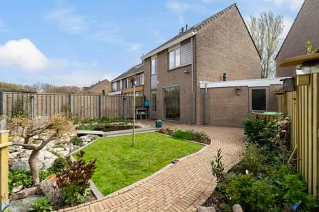 Tussenwoning te koop: J. Boezerstraat 80, Houtwijk 'S-Gravenhage
