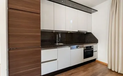 Tussenwoning te koop: J.C. van der Lansstraat 33, Houtwijk 'S-Gravenhage