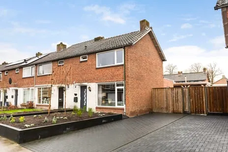 Hoekwoning te koop: J.D. van der Waalsstraat 23, Eerbeekse Enk Eerbeek
