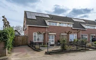 Hoekwoning te koop: J.E.S. Holthausstraat 1, Rossum Rossum