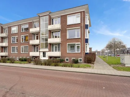 Appartement te koop: J.H.W. Robersstraat 111, Stevenfenne Enschede