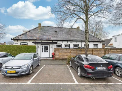 Twee-onder-één-kap te koop: J.P. van der Bildtstraat 2, Vrouwenparochie Vrouwenparochie
