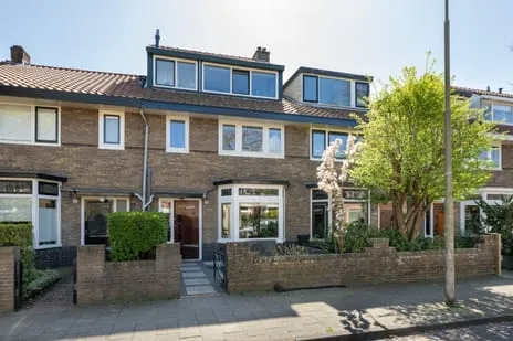 Tussenwoning te koop: J.T. Cremerlaan 39, Kerkerinkbuurt Santpoort-Noord