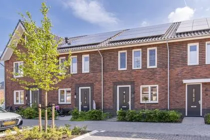 Tussenwoning te koop: Jaap Spruijtwarande 27, Groenpoort Veenendaal
