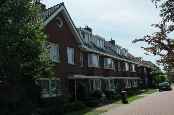 Hoekwoning te huur: Jaap ter Haarsingel 15, Gouden Griffelbuurt Berkel En Rodenrijs
