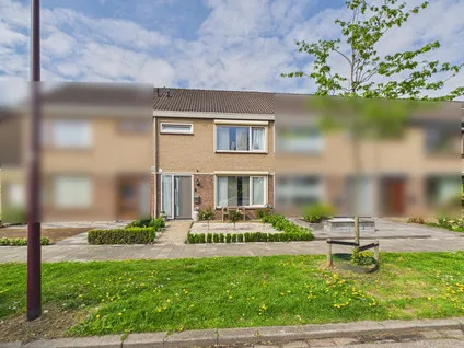 Tussenwoning te koop: Jaap Edenlaan 108, Spui Oudenbosch