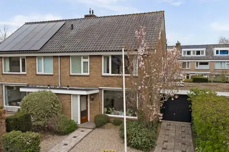Tussenwoning te koop: Jaap Edenlaan 11, Sportbuurt Gouda