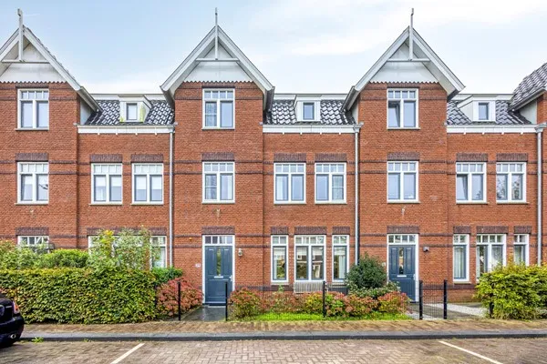 Tussenwoning te koop: Jachtrust 29, Oegstgeest