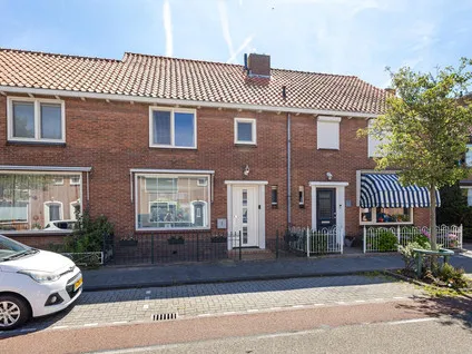 Tussenwoning te koop: Jacob Catsstraat 27, Winklerplein-Zuid Sliedrecht