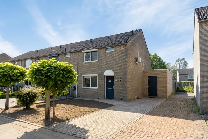 Corner house for sale: Jacob Clementstraat 10, Budel-Schoot Budel-Schoot